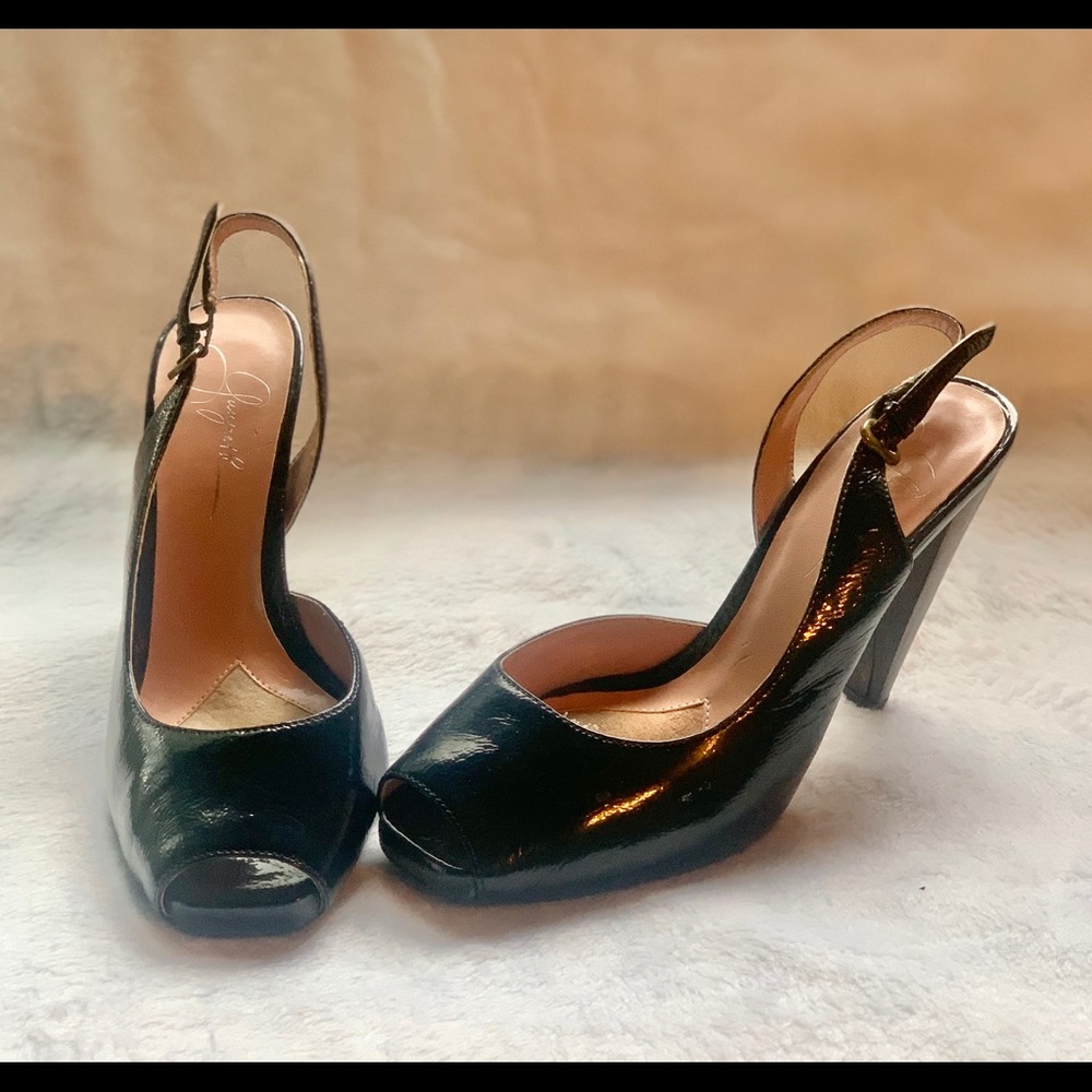 Gwyneth Navy Blue sling-back pump.